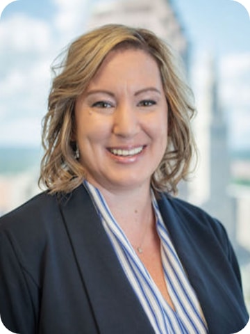 business woman headshot - nicci V